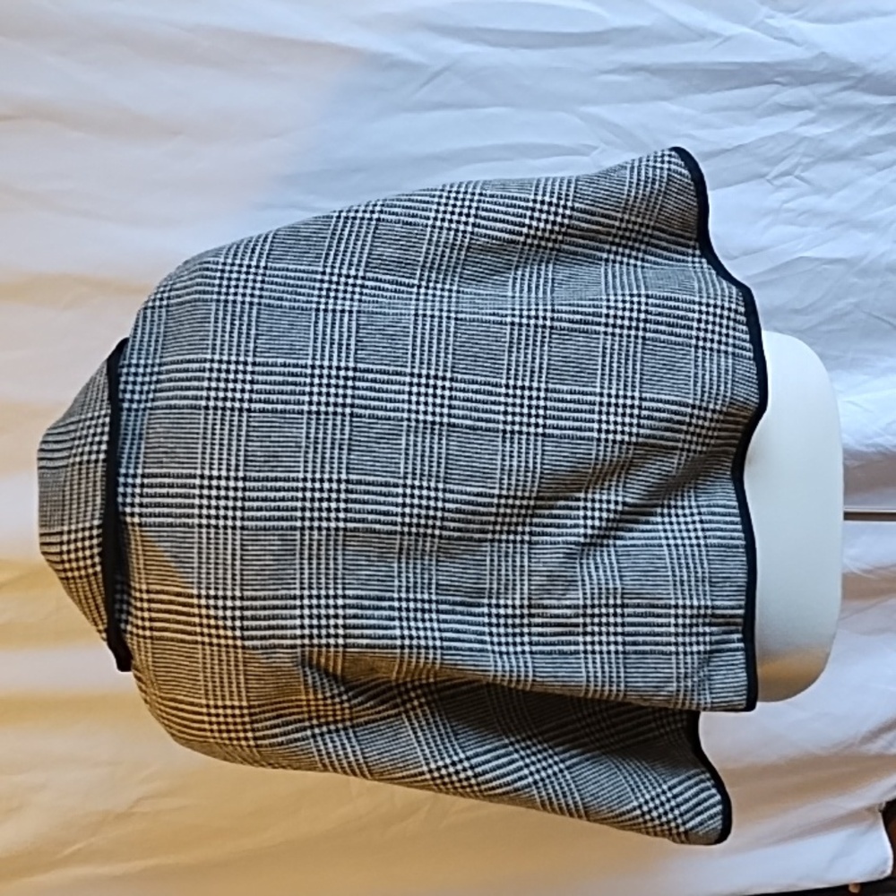 Reversible Cape - image 5